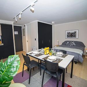 Alojamiento Con Terraza Privada En Providencia